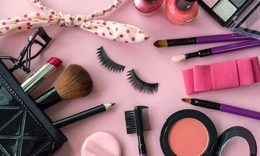 How to Build a Versatile Makeup Kit on a Budget | The Beauty Focus How to Build a Complete Makeup Kit on a Budget